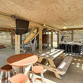 Hot Tub & Fire Pit: Outer Banks Family Getaway!
