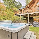 Splendid Family Cabin w/ Hot Tub & Grill!