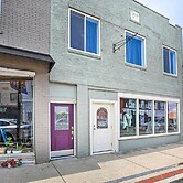 Updated Williamstown Apartment With Kitchen!