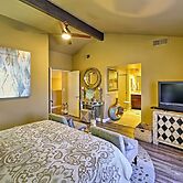 Palm Desert Townhome w/ Mountain Views & Patio