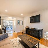 Charming Charlotte Condo - Fully Renovated!
