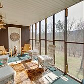 Broadway Cabin w/ Hot Tub: Hike & Ski