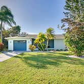 7 Mi to Beaches: Pet-friendly Cape Coral Home