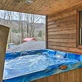 Rustic Cabin in the Woods: 6 Mi to Snowshoe Resort