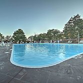 Serene Branson Penthouse w/ Resort Access & Views!