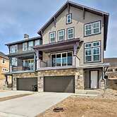Inviting Hideout Townhome w/ Balcony & Lake Views!