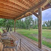 Pet-friendly Eureka Getaway w/ Mountain Views