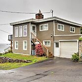 Exquisite Oceanside House w/ Pacific Views & Deck!