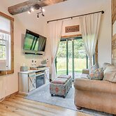Historic Charm + Modern Luxury: 6 Mi to Stowe Mtn