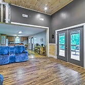 Secluded Brownsville Cabin w/ Deck & Fire Pit