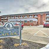 Bright Condo Half-block to Cape May Beach!