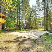 Cle Elum Lake Home w/ Hot Tub & Mountain Views
