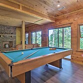 Deck + Game Room: Lakefront Landrum Cabin!