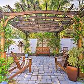 Bright St Petersburg Home w/ Pergola & Garden