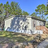 Keaton Beach Escape w/ Hot Tub < 2 Mi to Shore