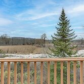 Spacious Condo w/ View < 1 Mi to Mtn Creek Resort!