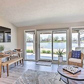 Lakefront Bellevue Home: Private Beach & Fire Pit!