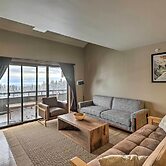 Whitefish Mountain Ski-in/out Condo w/ Views!