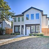 Bright Amarillo Townhome Near Parks & Town!