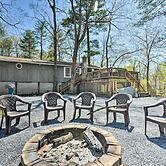 Cozy Cabin With Sunroom & Cacapon River Access!