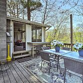Cozy Cabin With Sunroom & Cacapon River Access!