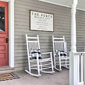 'the Ruebling House': Bright, Modern, & Renovated!