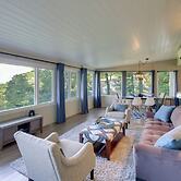 Hendersonville Home w/ Views - 3 Mi to Downtown!