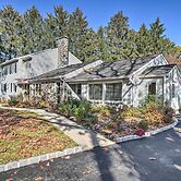 20 Mi to Philly: Inviting Home w/ Yard in Wayne!