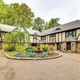 Hot Tub & Mtn Views: Expansive Hazleton Retreat