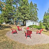 Cozy Lakeside Home w/ Lake & Mountain Views!