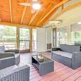 Palatka Hideaway w/ Fireplace & Private Porch