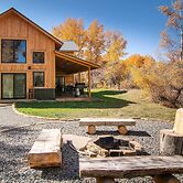 Riverfront Home w/ Bbq: 2 Mi to Downtown Gunnison!