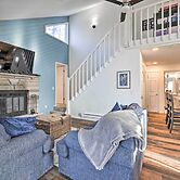 Hot Tub, Fire Pit & Game Room: Tobyhanna Home!