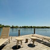 Island Cottage on Evans Lake: Boat Rental Required