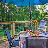 Shaw Creek Cottage w/ Fire Pit & Forest Views