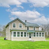 Getaway in Sodus Point w/ Private Yard