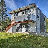 Family Retreat ~ 8 Mi to Downtown + Bishops Beach!