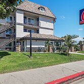 Studio 6 Suites Escondido, CA