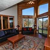 Seven Springs 3 BR Loft Condo, Walk to Slopes! by RedAwning