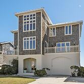 The Amadeus 5 Bedroom Home by RedAwning