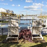 Bridgeview On Broad 1 Bedroom Home by RedAwning