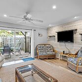 Sand Dollars & Sunshine 2 Bedroom Condo by Redawning