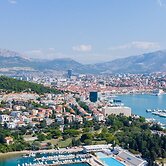 Beachfront Apartment Drazen, With Patio & Parking