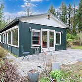 Arendonk Pondside Chalet