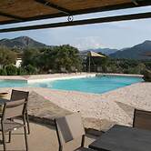 Welcomely - Country House Muristene- Iris