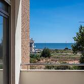 Foz Village Beach by Rent4all