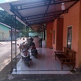 EXPRESS O 92251 Jaya Kusuma Homestay Near PONPES Darul Muhtadin