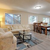 Oregon Jade Lodging- Spacious 2 Bedrooms, Ev Charger, Quite By Stream