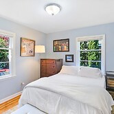 Magnolia on the Hill