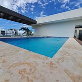 Featuring City Views, 1Br Downtown Stylish 2 Bt Sleeps 2 Wifi Gym Cine